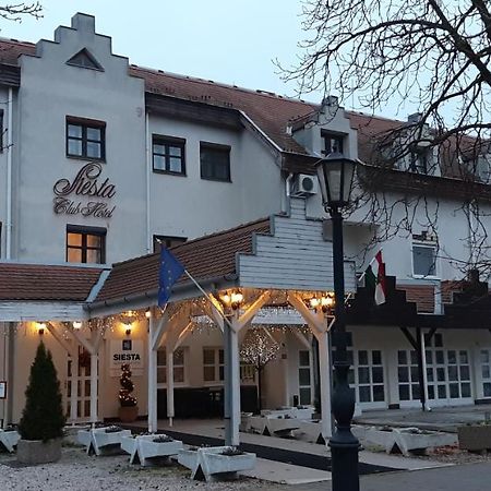 Siesta Club Hotel Harkány Zewnętrze zdjęcie