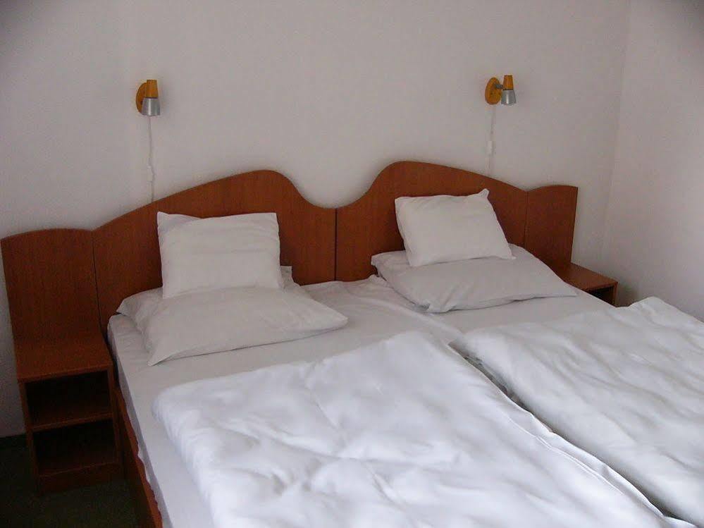 Siesta Club Hotel Harkány Zewnętrze zdjęcie