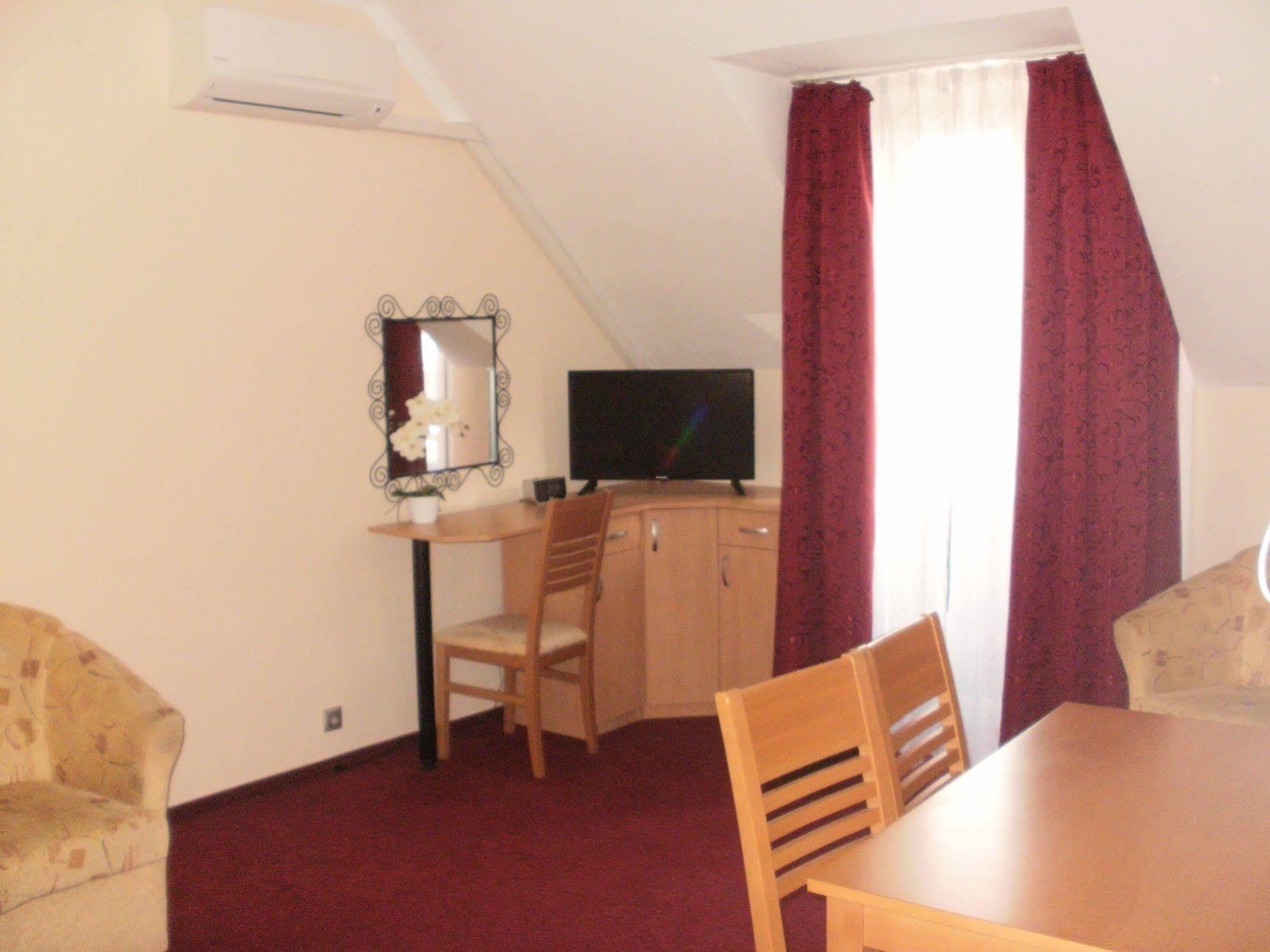 Siesta Club Hotel Harkány Zewnętrze zdjęcie
