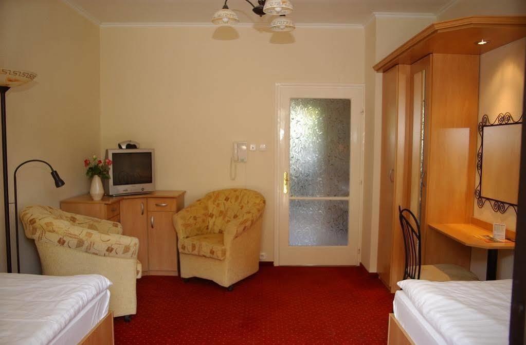 Siesta Club Hotel Harkány Zewnętrze zdjęcie