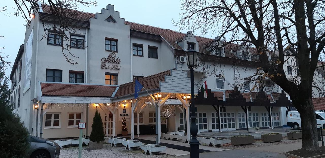 Siesta Club Hotel Harkány Zewnętrze zdjęcie