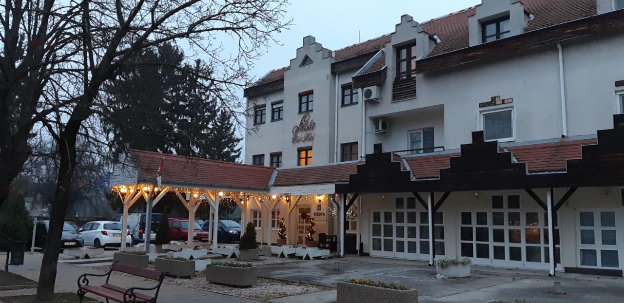 Siesta Club Hotel Harkány Zewnętrze zdjęcie
